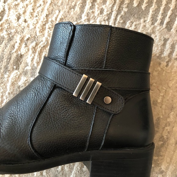 Black leather moto booties - Picture 6 of 8